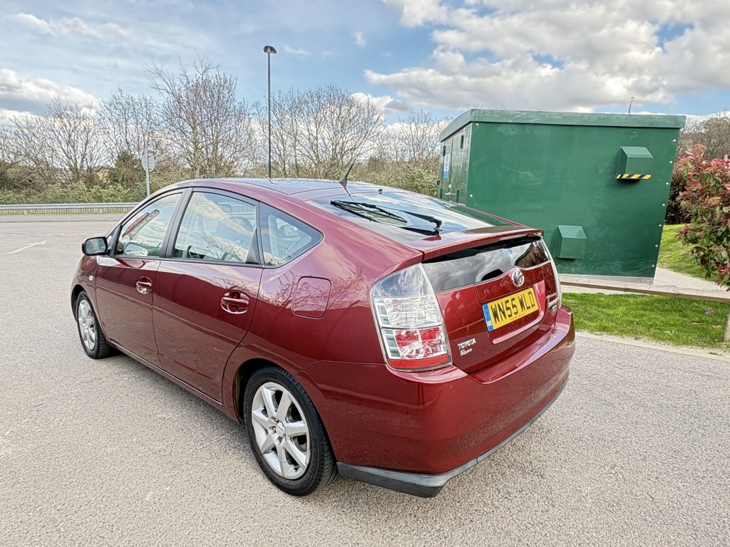 2005 Toyota Prius 1.5 T Spirit CVT 5dr
